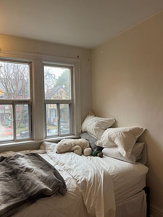 2nd image of 183 Brunswick Ave #183
