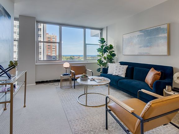 3rd image of 4250 N Marine Dr APT 1103