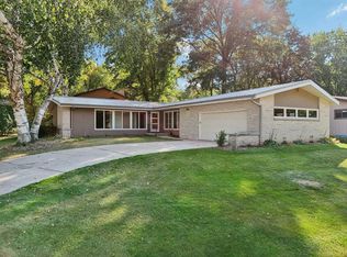 301 Meadow Ln, Deforest, WI 53532