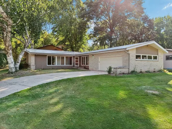 301 Meadow Lane, Deforest, WI 53532