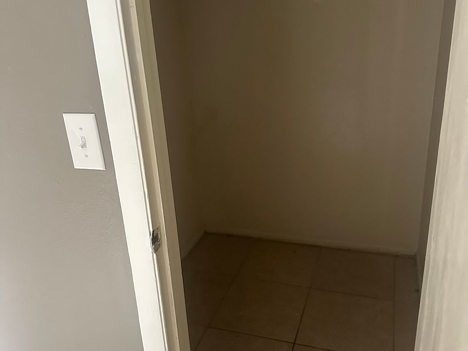 1st image of 146 Varner Dr SW #B