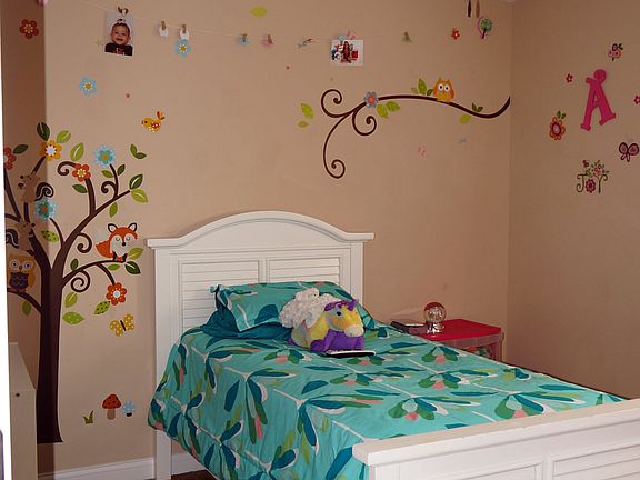 5th image of 2468 Andersonville Dr