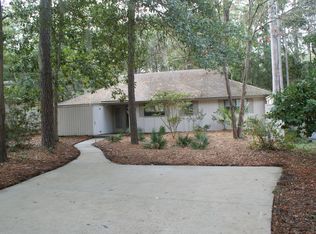 8 Dewberry Ln, Hilton Head Island, SC 29928