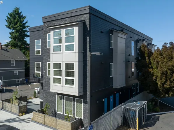 3757 SE Clay St, Portland, OR 97214