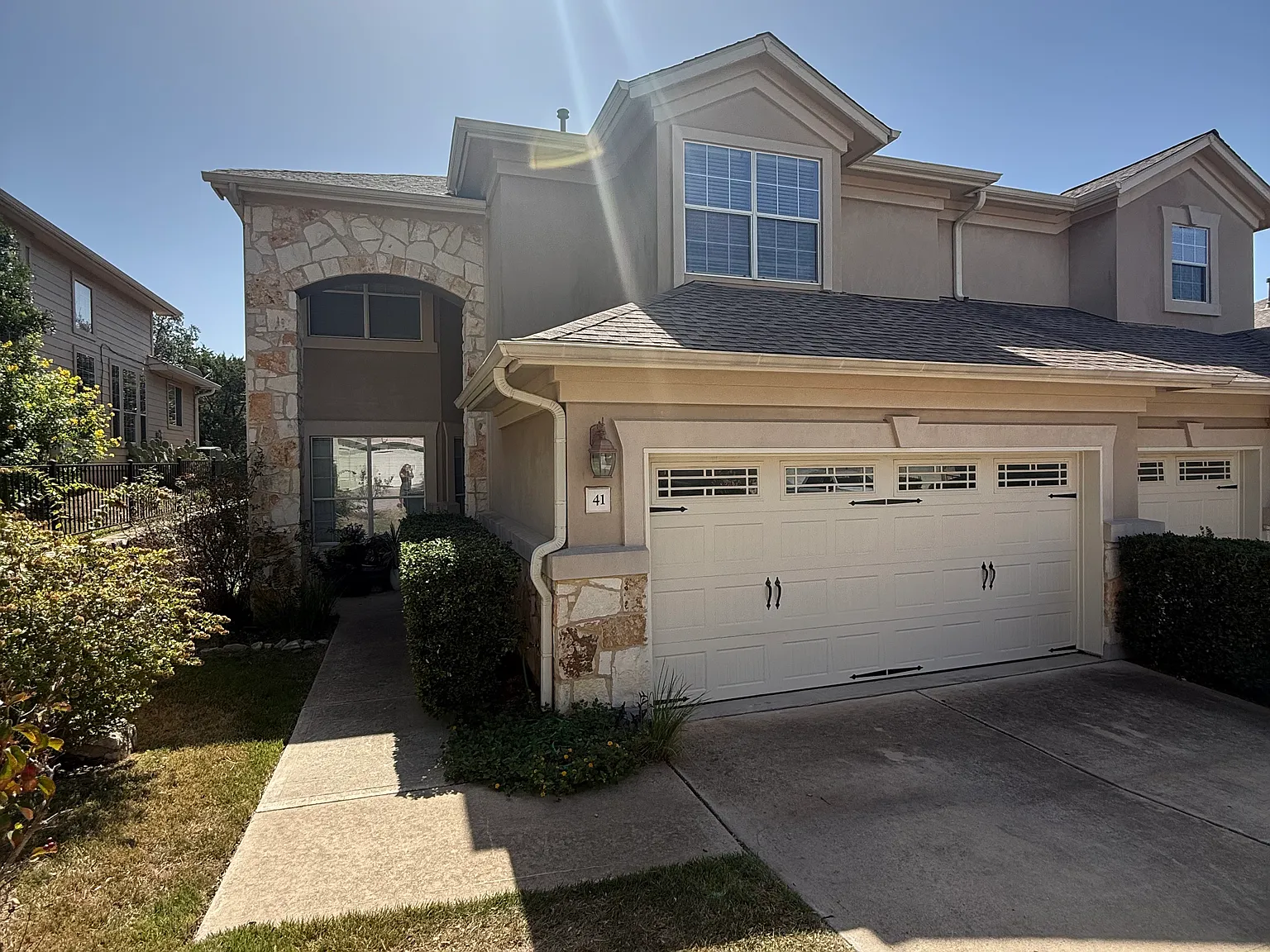 7901 Southwest Pkwy — Photo 1
