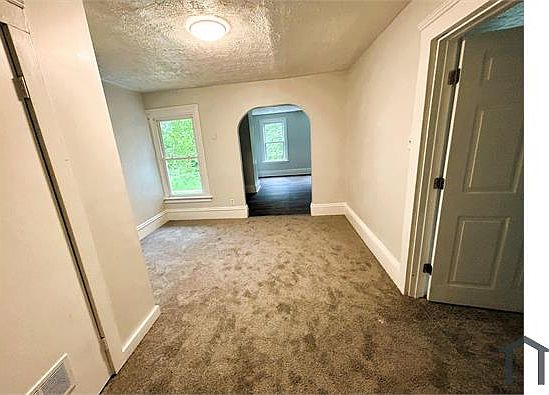 5th image of 7705 Star Ave #2
