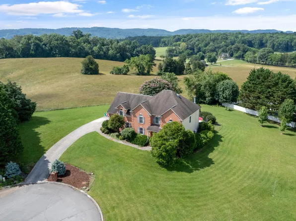 7801 Scenic Oaks Rd, Knoxville, TN 37938