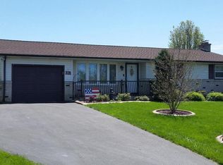 221 Nollyn Dr, Dallastown, PA 17313