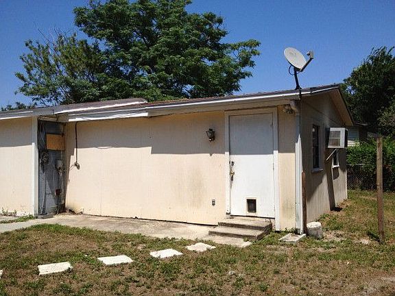 2nd image of 5513 Golden Dr