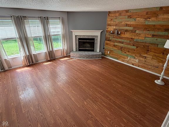 3rd image of 10643 Howe Rd