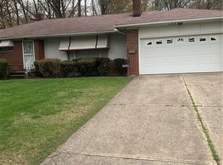 2151 Waynoka Rd, Euclid, OH 44117