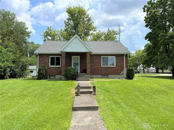 5324 School Dr, Dayton, OH 45414