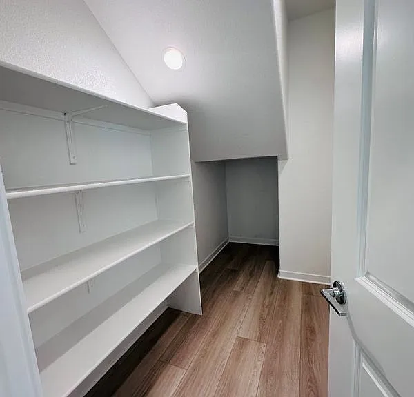 2590 Garden Farms Ave — Photo 4