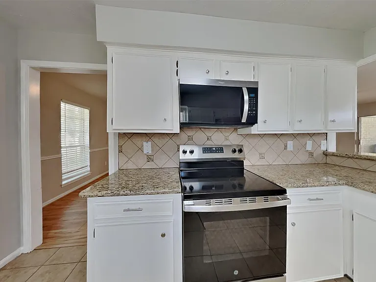 1920 Crooked Creek Ln — Photo 5