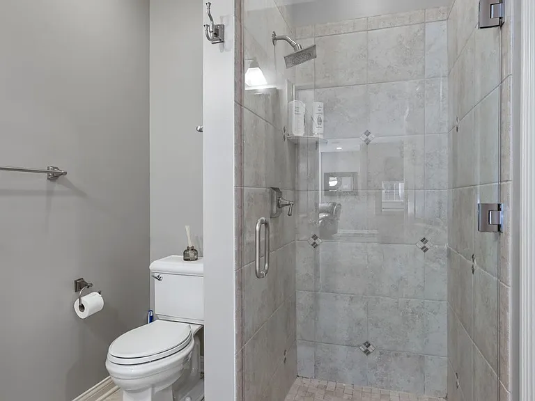 932 N Broadway St #1 — Photo 19