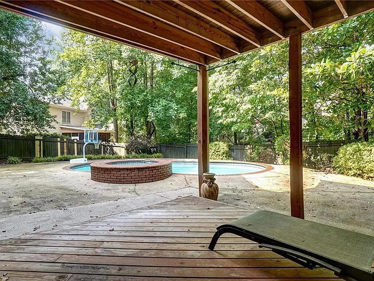 510 Jacaranda Ct — Photo 52
