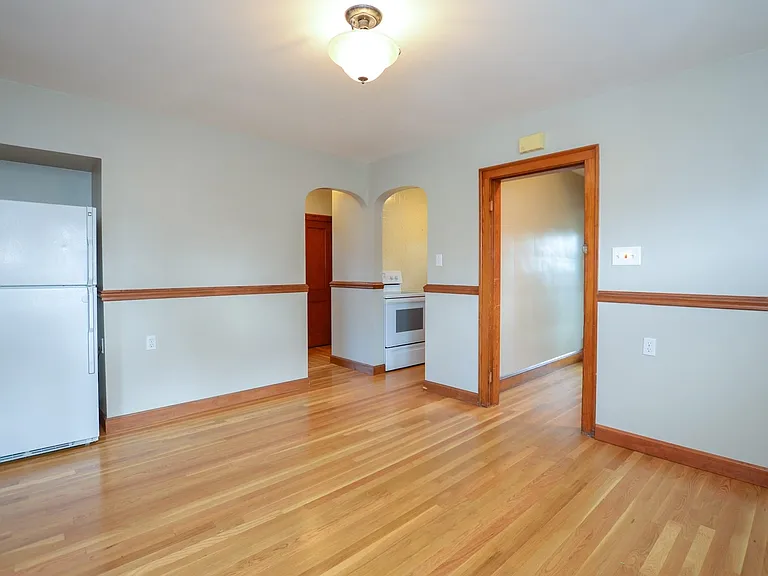 32 Gilman St #2 — Photo 11