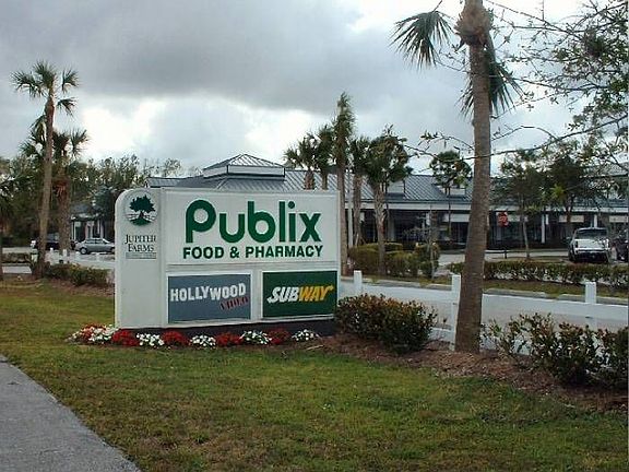 Publix close by