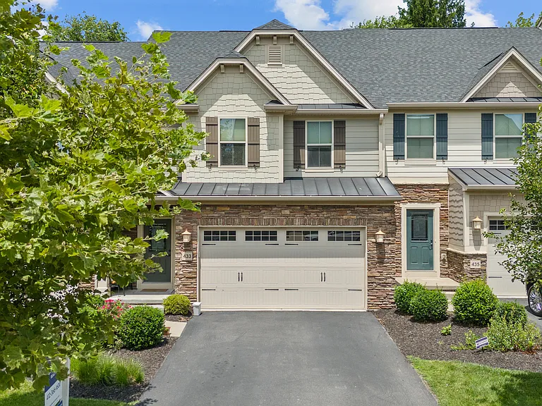 433 Fairmont Dr — Photo 46