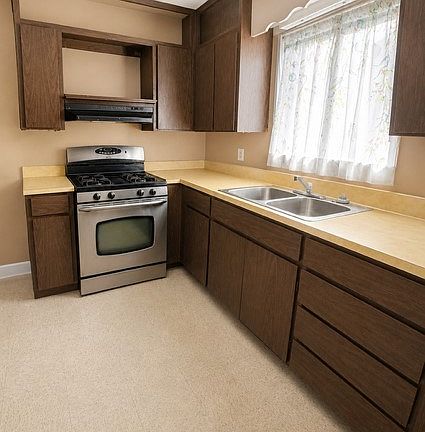 5th image of 2083 Mohave St