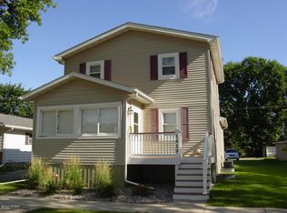 1410 6th Ave N, Grand Forks, ND 58203