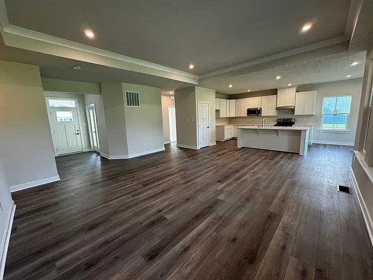 2011 Creswell Dr — Photo 7