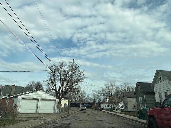 4th image of 1566 Cora St