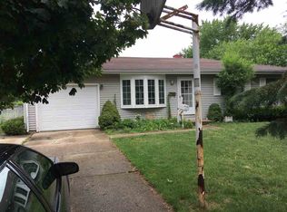 5209 Greenleaf Ln, South Bend, IN