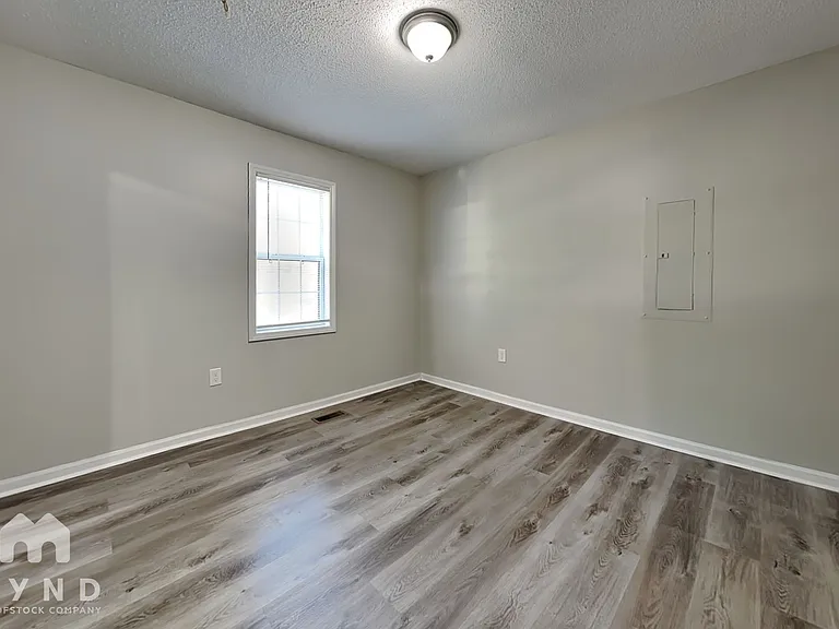 105 Mary Michael Ln — Photo 13