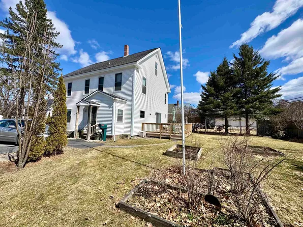 58 Pleasant Street, Colebrook, NH 03576