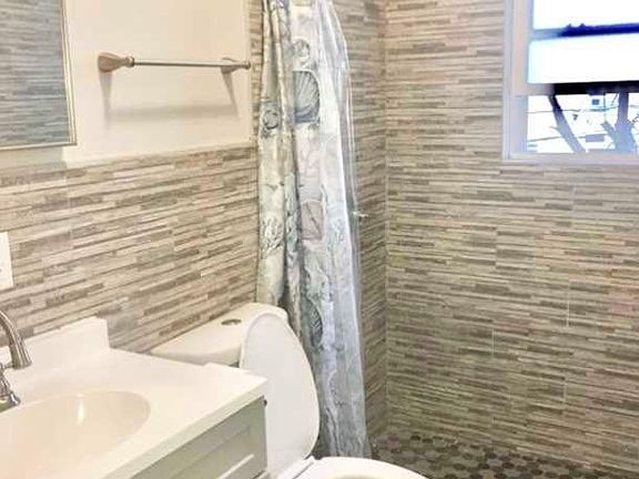 4th image of 123 Delmar Pl Floor 2