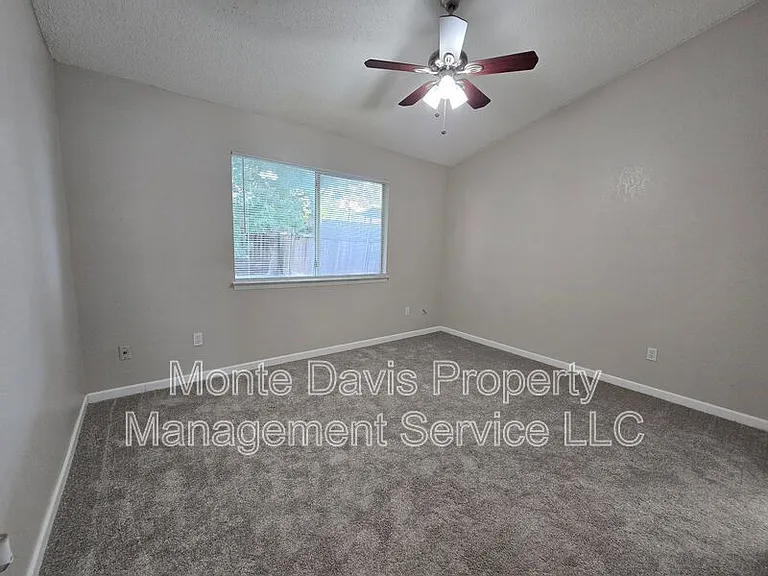 2306 Fuzz Fairway #A — Photo 12
