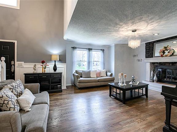 2nd image of 7809 N Strathbury Ave