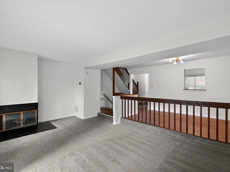 1015 Saint Michaels Dr — Photo 7