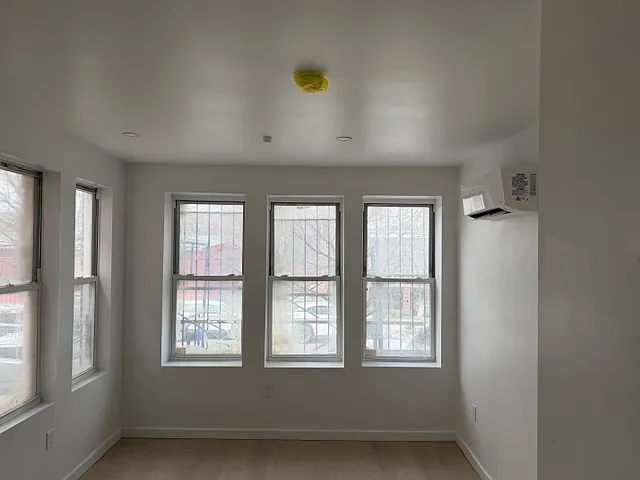 1256 Teller Ave #1B — Photo 1