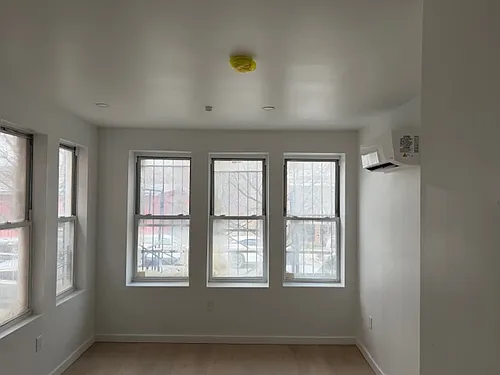 1256 Teller Ave #1B Photo 1