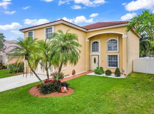 1031 NW 187th Ave, Pembroke Pines, FL 33029