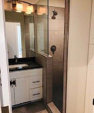 5th image of 1092 Noe St #B