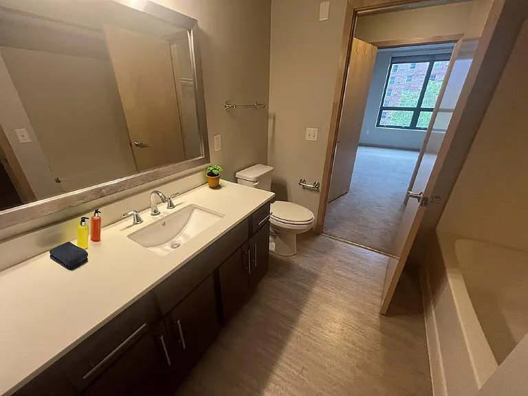 Venture Luxury High Rise — Photo 154