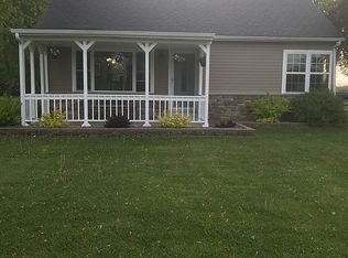 W152S10311 Thode Dr, Muskego, WI 53150