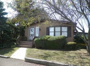 304 Meadow Ct, North Wales, PA