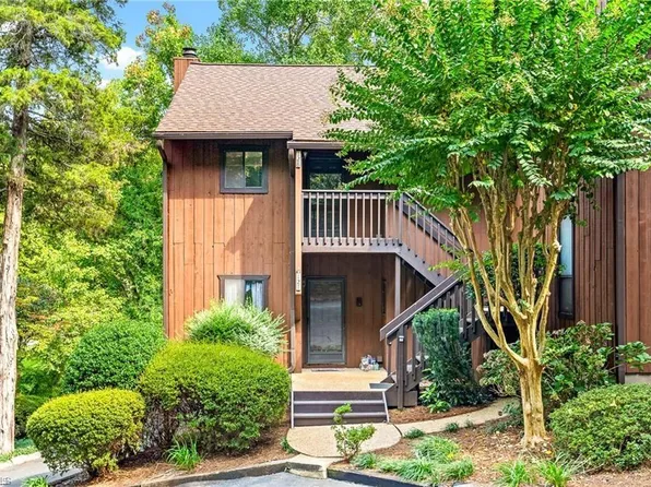 128 Cedar Lake Trl, Winston Salem, NC 27104