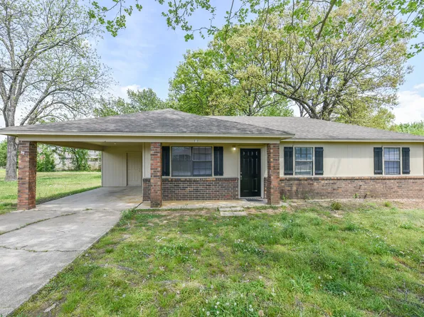 512 Carson Rd, Roland, OK 74954