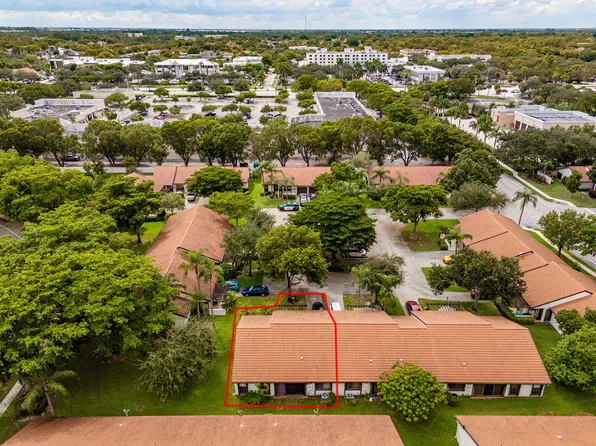 7143 WISTERIA Way, Tamarac, FL 33321