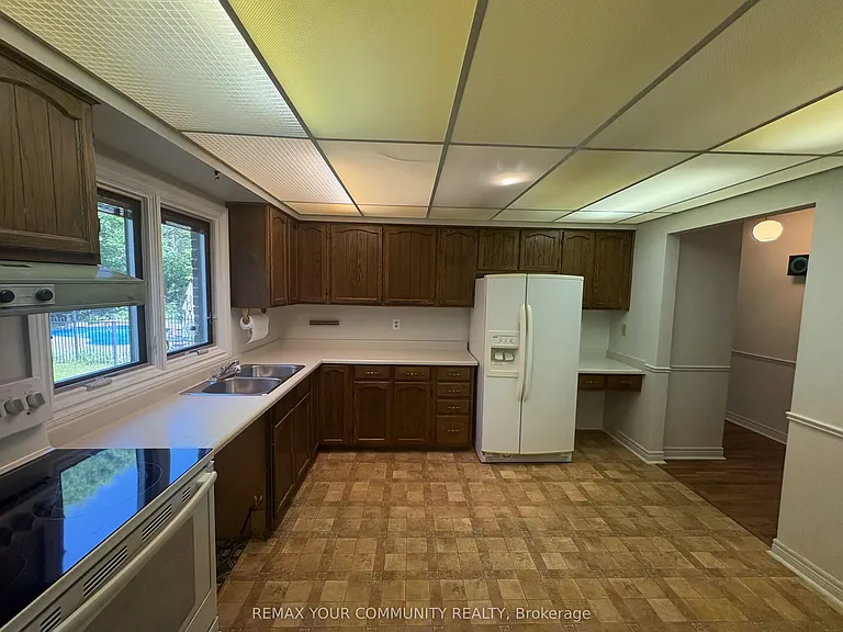 179 Digby Rd — Photo 7
