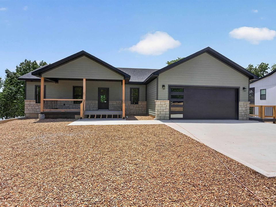 1st image of 27476 Runway Cir