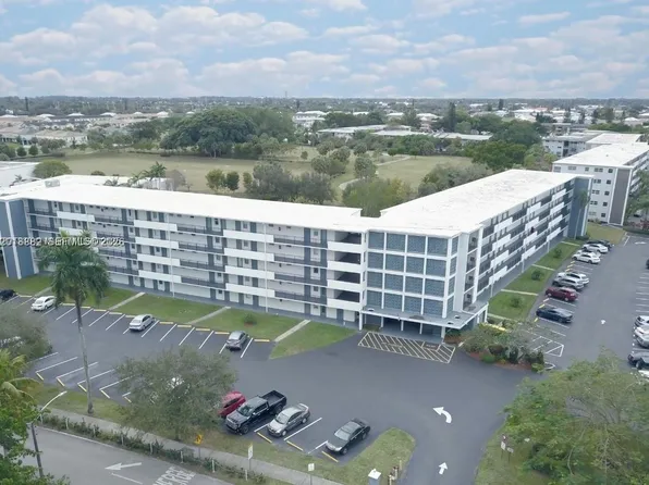 950 Hillcrest Dr, Hollywood, FL
