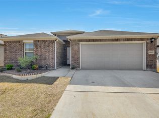 8809 Lantana Meadow Dr, Fort Worth, TX 76131