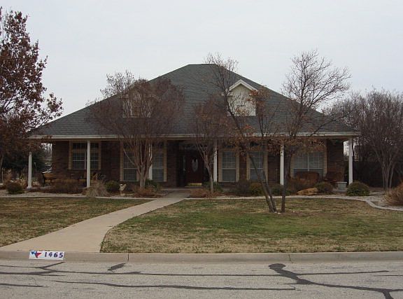 3rd image of 1465 Gleneagles Dr