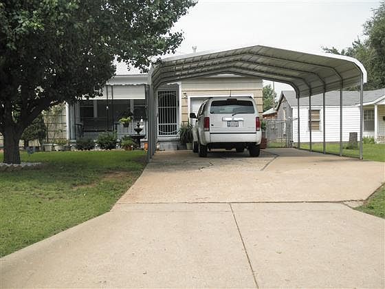1st image of 832 N Palm St